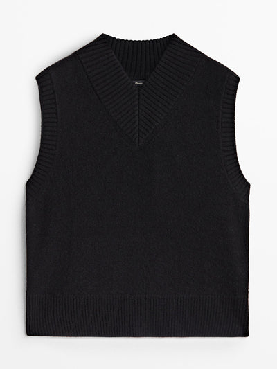 Massimo Dutti Black cashmere knitted vest at Collagerie