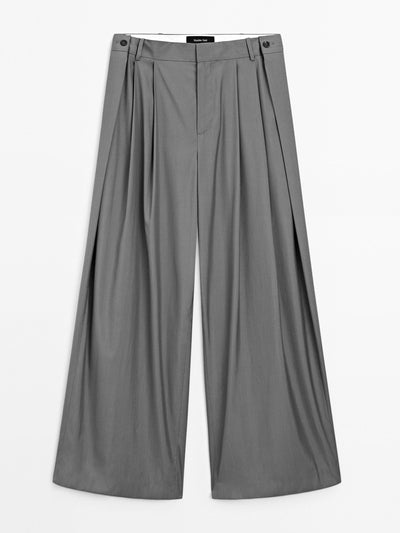 Massimo Dutti Flowing trousers with darts at Collagerie