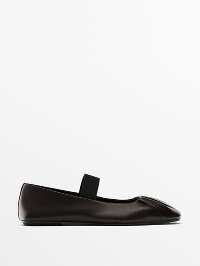 Massimo Dutti Cowhide leather ballet flats at Collagerie