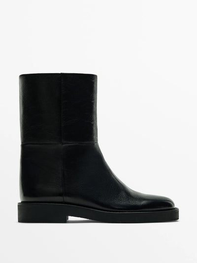 Massimo Dutti Leather ankle boots at Collagerie