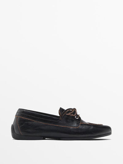 Massimo Dutti Shiny leather deck shoes at Collagerie