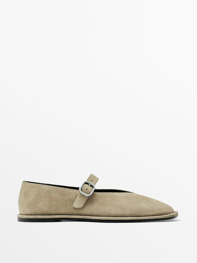 Massimo Dutti Split suede ballet flats with buckle at Collagerie