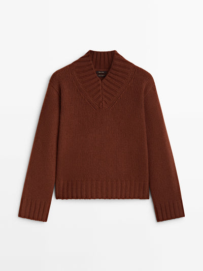 Massimo Dutti Wool and cashmere blend v-neck sweater at Collagerie