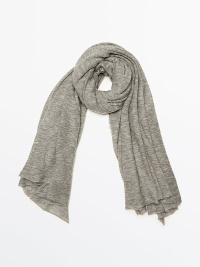 Massimo Dutti Grey cashmere scarf at Collagerie