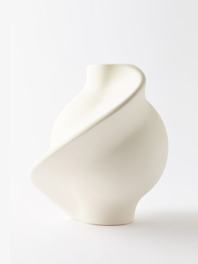 Louise Roe Pirout 01 ceramic vase at Collagerie