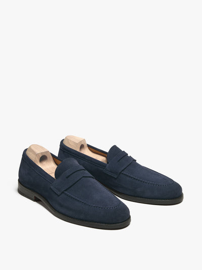 Myrqvist Lysekil II loafers in navy suede at Collagerie