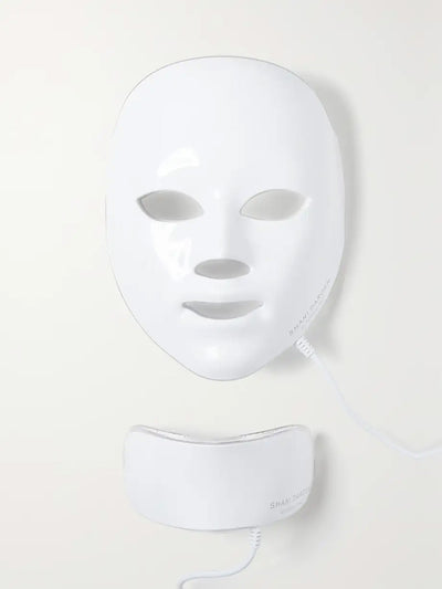 Shani Darden X Déesse PRO LED light mask at Collagerie