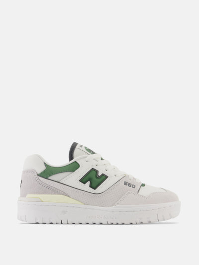 New Balance White and green 550 trainers at Collagerie