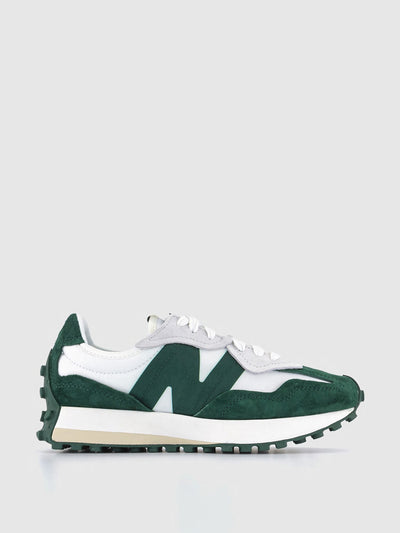 New Balance 327 trainers in Nightwatch Green at Collagerie