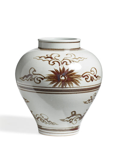 Oka Jiangsu vase at Collagerie