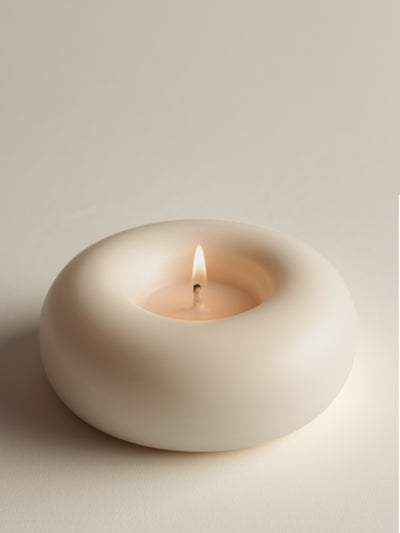 Onuia Donut candle at Collagerie