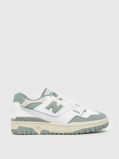 New Balance 550 trainers in white & green at Collagerie