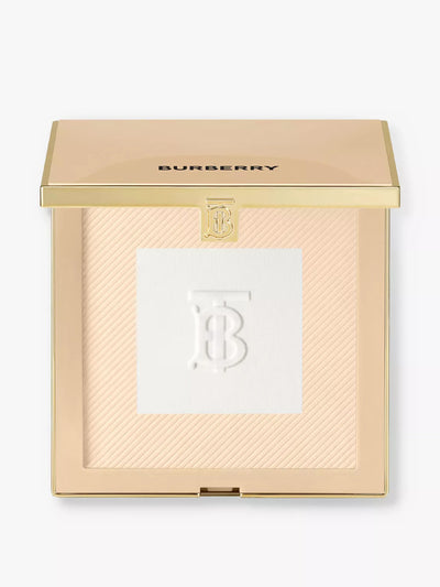 Burberry Beyond Wear Setting and Refining powder at Collagerie