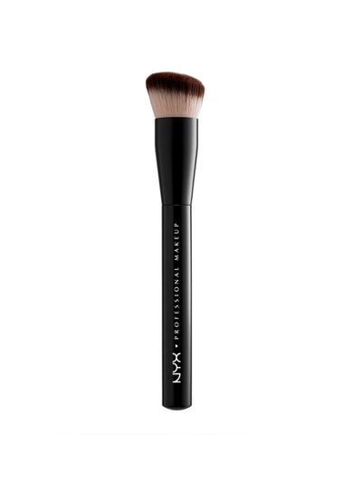 Nyx Foundation brush at Collagerie