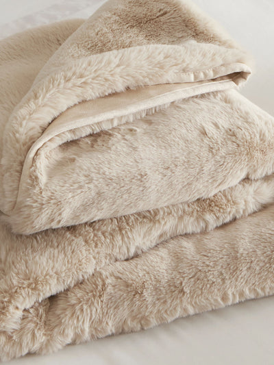 The White Company Super soft faux fur heated blanket at Collagerie
