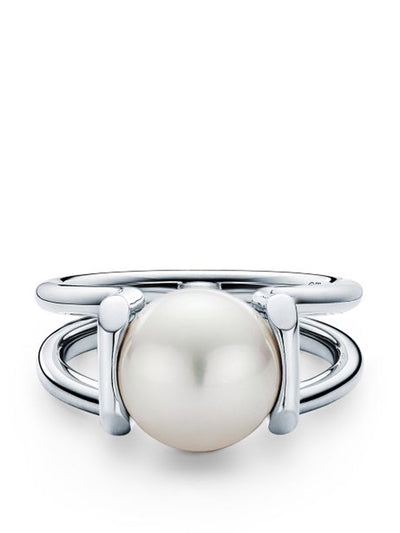 Tiffany & Co Freshwater pearl ring at Collagerie