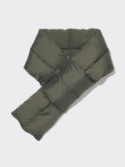 Uniqlo Heattech lined padded scarf in Olive at Collagerie