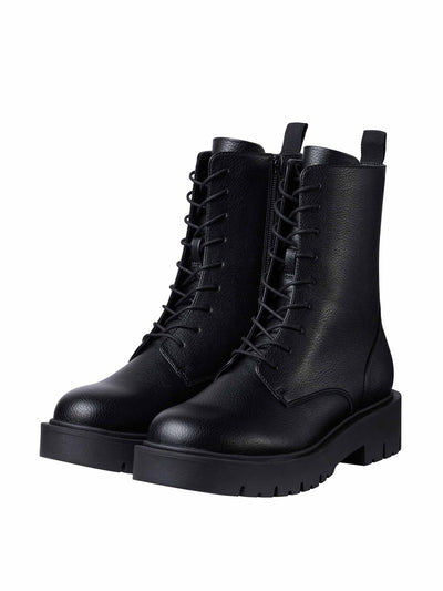 Uniqlo : C Black lace up short boots at Collagerie