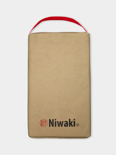 Niwaki Canvas kneeler at Collagerie