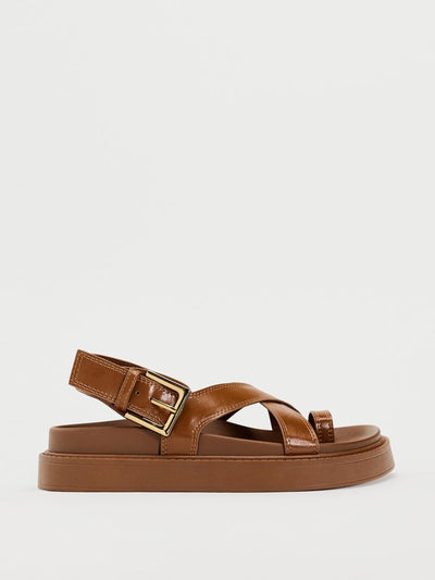 Zara Crossed strap flat sandals at Collagerie