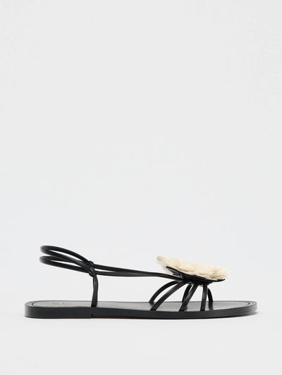 Zara Flat sandals with flower at Collagerie