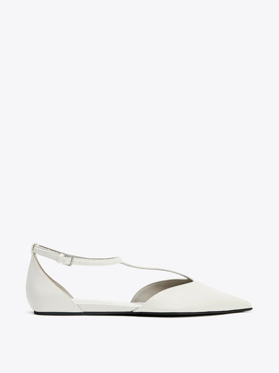Zara Flat shoes with ankle strap at Collagerie
