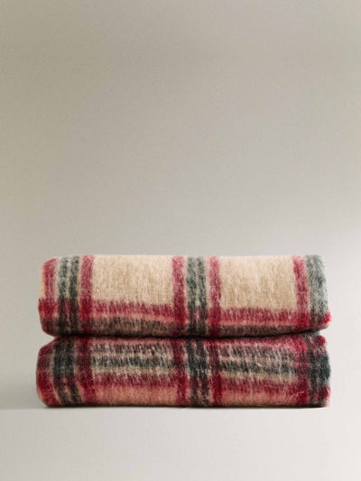 Zara Home Fringed blanket at Collagerie