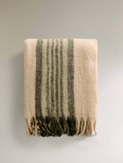 Zara Home Fringed blanket at Collagerie