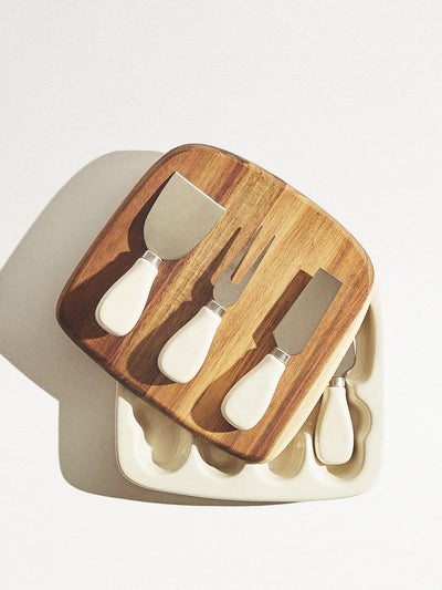 Zara Home Box of cheese knives (set of 5) at Collagerie