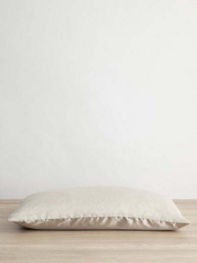 Cultiver Natural silk linen flip pillowcase at Collagerie