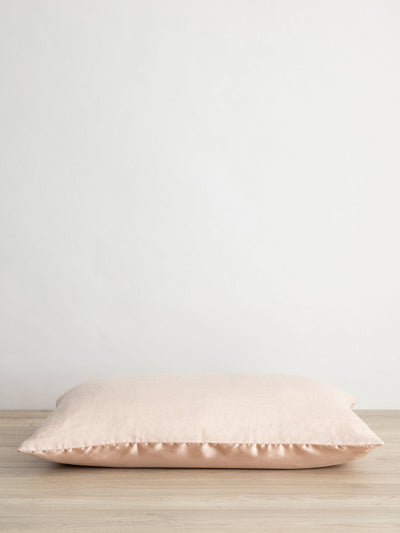 Cultiver Blush silk linen flip pillowcase at Collagerie