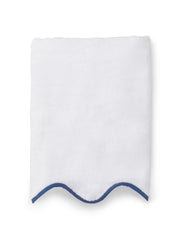 Amelia white/navy scalloped bath towels