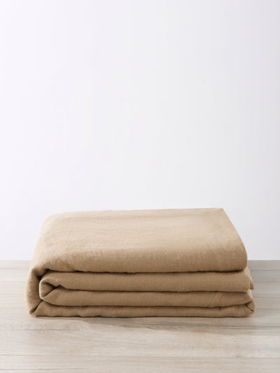 Cultiver Heavyweight Linen bedcover, sand at Collagerie