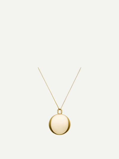 Dévé Medium gold shell No.1 necklace at Collagerie