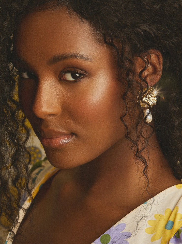 Gold pearl Amary earrings