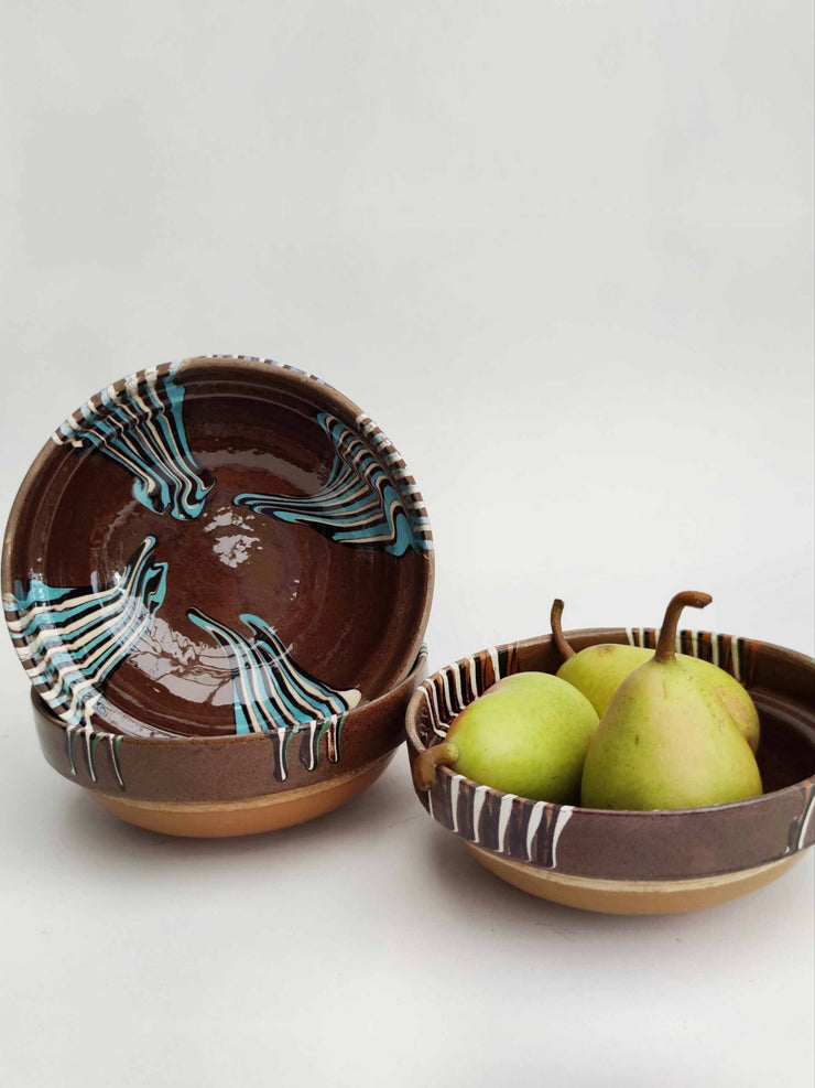Taupe half-stripe side dish
