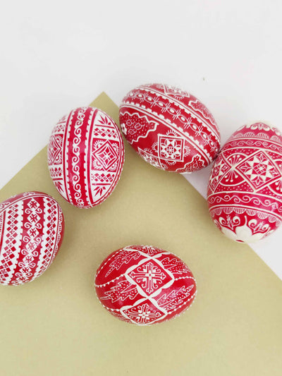 Casa de Folklore Scarlet hand-painted eggs at Collagerie