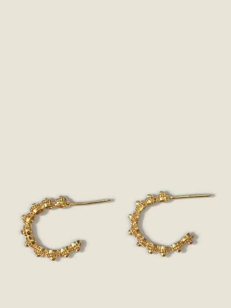 Handcrafted in the town of Mompox, famed for jewellery making, these Small Hoop Earrings offer a classic style with a Colombian twist.  Collagerie.com