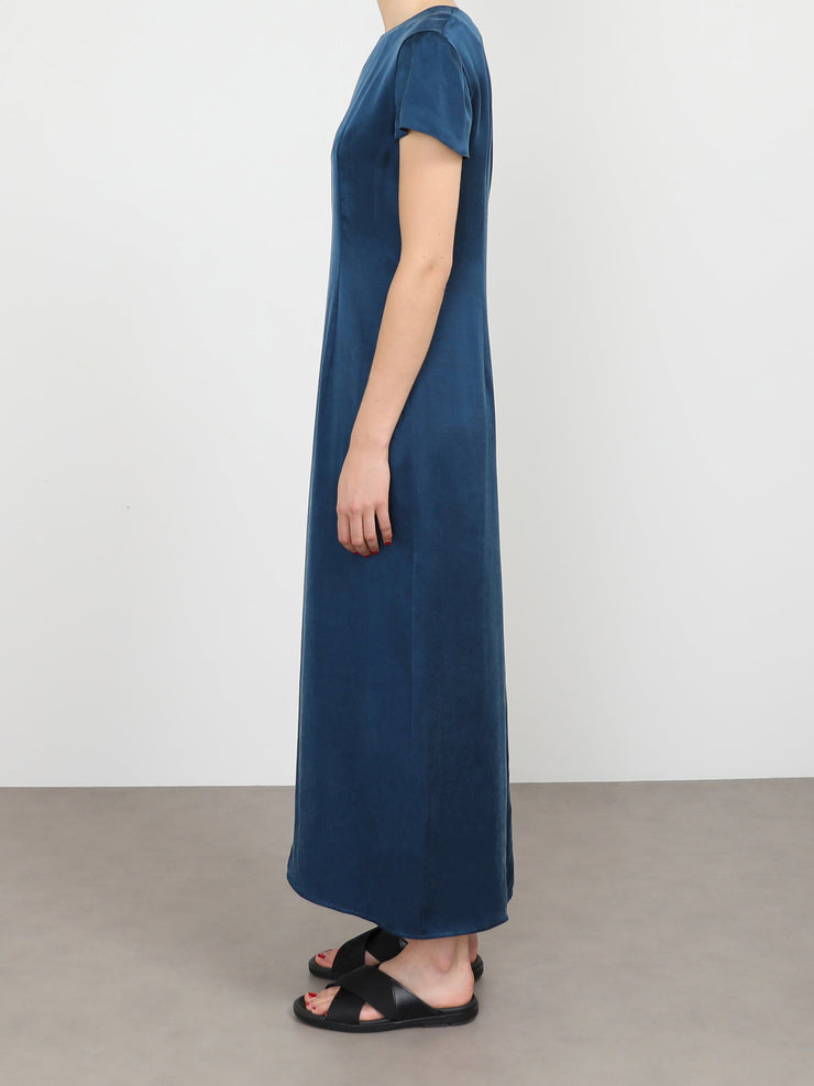 The Lee blue dress by Issue Twelve has central darts that softly outline the figure. Made in a sleek sand-washed steel blue cupro for Autumn Winter days.  Collagerie.com