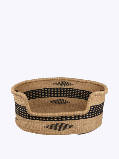 Hadeda Baba large dog basket in black and natural at Collagerie