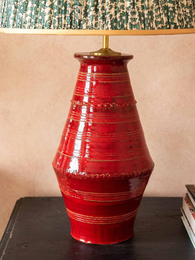 Red ribbed vase ceramic lamp base