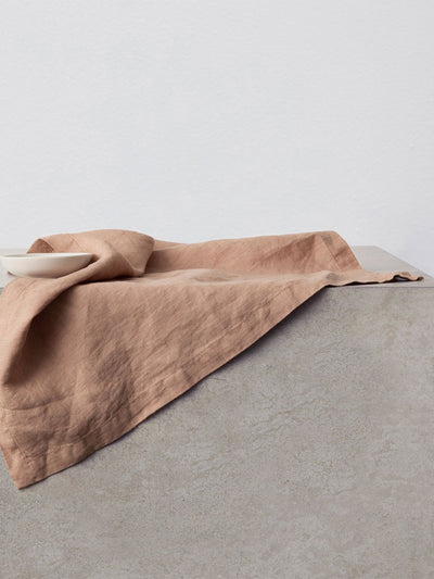 Cultiver Fawn linen table napkins at Collagerie