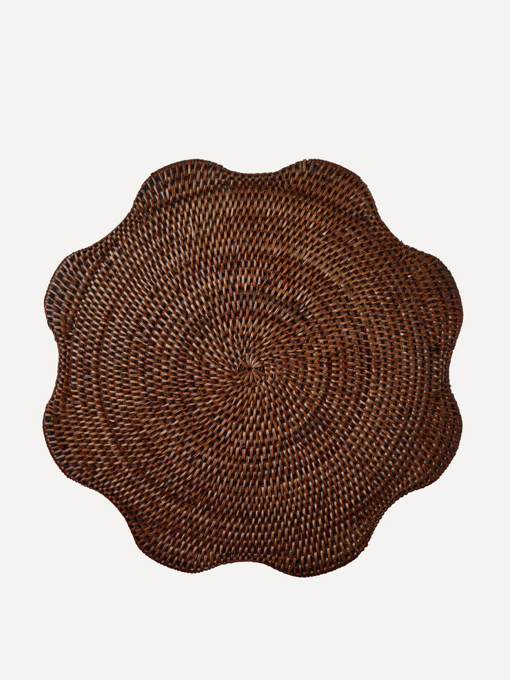 Scalloped Rattan Placemat, Brown
