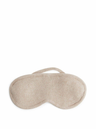 Arket Knitted cashmere sleep mask at Collagerie