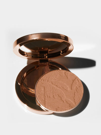 Beauty Pie Compact bronzer powder at Collagerie