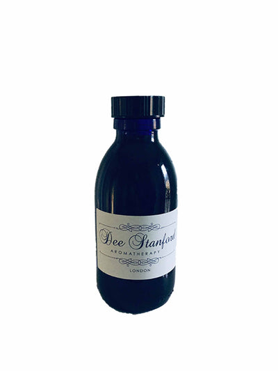 dee stanford aromatherapy Bath Oil at Collagerie