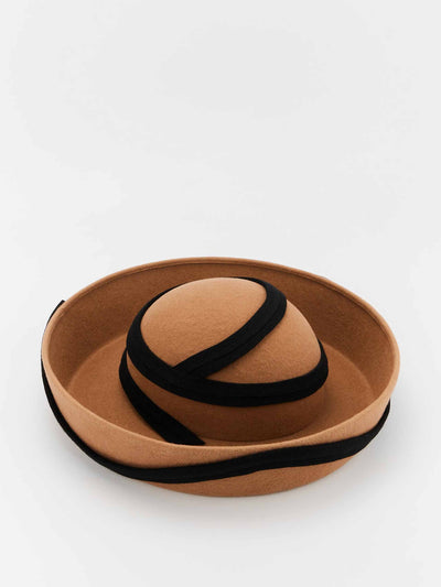 Destree Beige and black felt hat at Collagerie