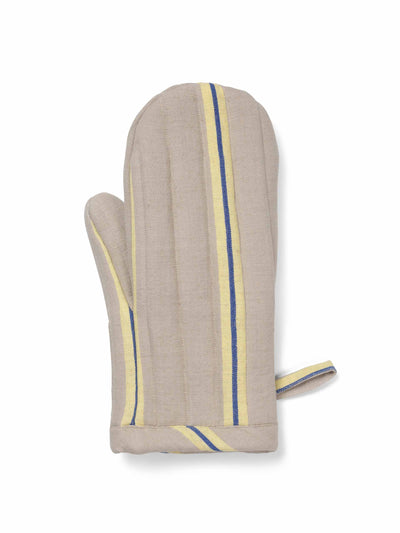 Ferm Living Linen oven mitt at Collagerie