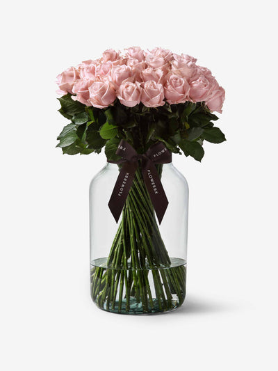 Flowerbx Pale pink roses at Collagerie