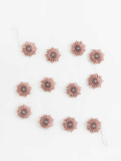 H&M Home Pink paper flower garland at Collagerie